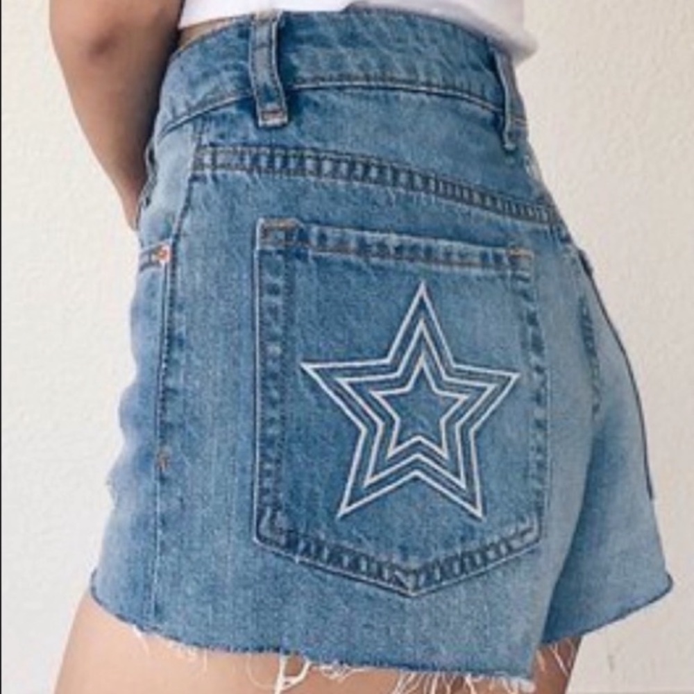 H&M x Coachella Daydreamer Star Denim Shorts Size 2